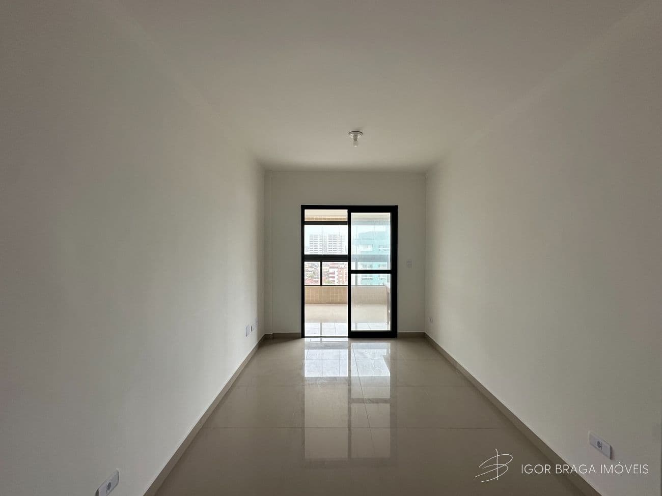 EXCELENTE APARTAMENTO, AMPLO E LAZER COMPLETO — foto 1