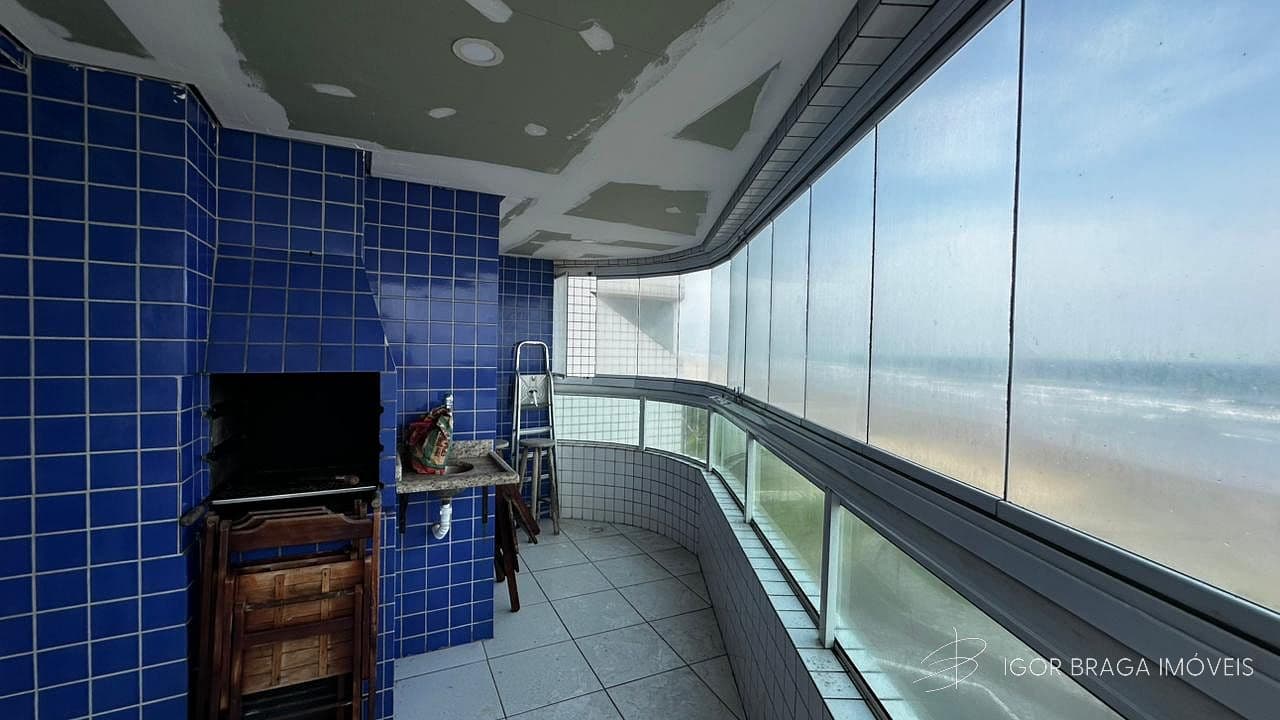 ÓTIMO APARTAMENTO FRENTE MAR, LOCALIZADO NO BAIRRO MAIR PROMISSOR DA CIDADE — foto 1