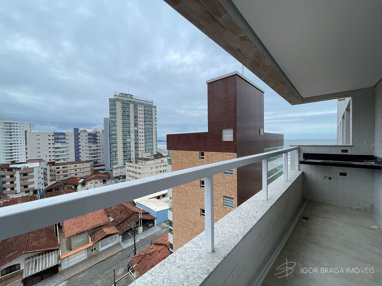 EXCELENTE CONSTRUÇÃO, FINO ACABAMENTO E LAZER COMPLETO — foto 1