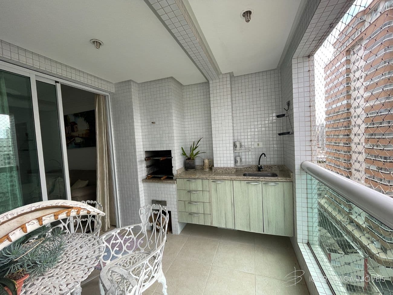 APARTAMENTO AMPLO, FINO ACABAMENTO E LAZER COMPLETO — foto 1