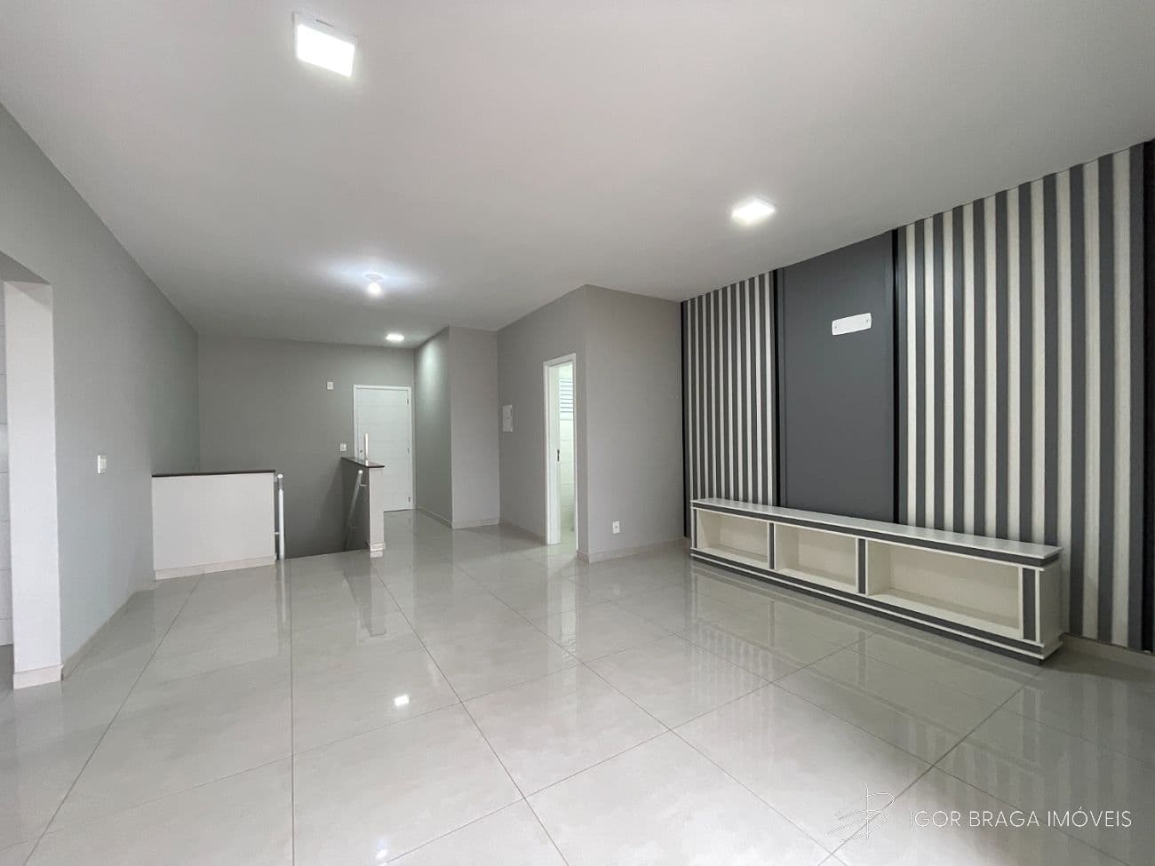 EXCELENTE COBERTURA DUPLEX, AMPLA E FINO ACABAMENTO — foto 1