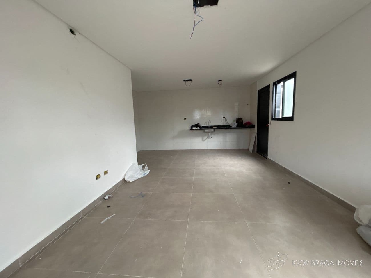 EXCELENTE SOBRADO, AMPLO E FINO ACABAMENTO — foto 1