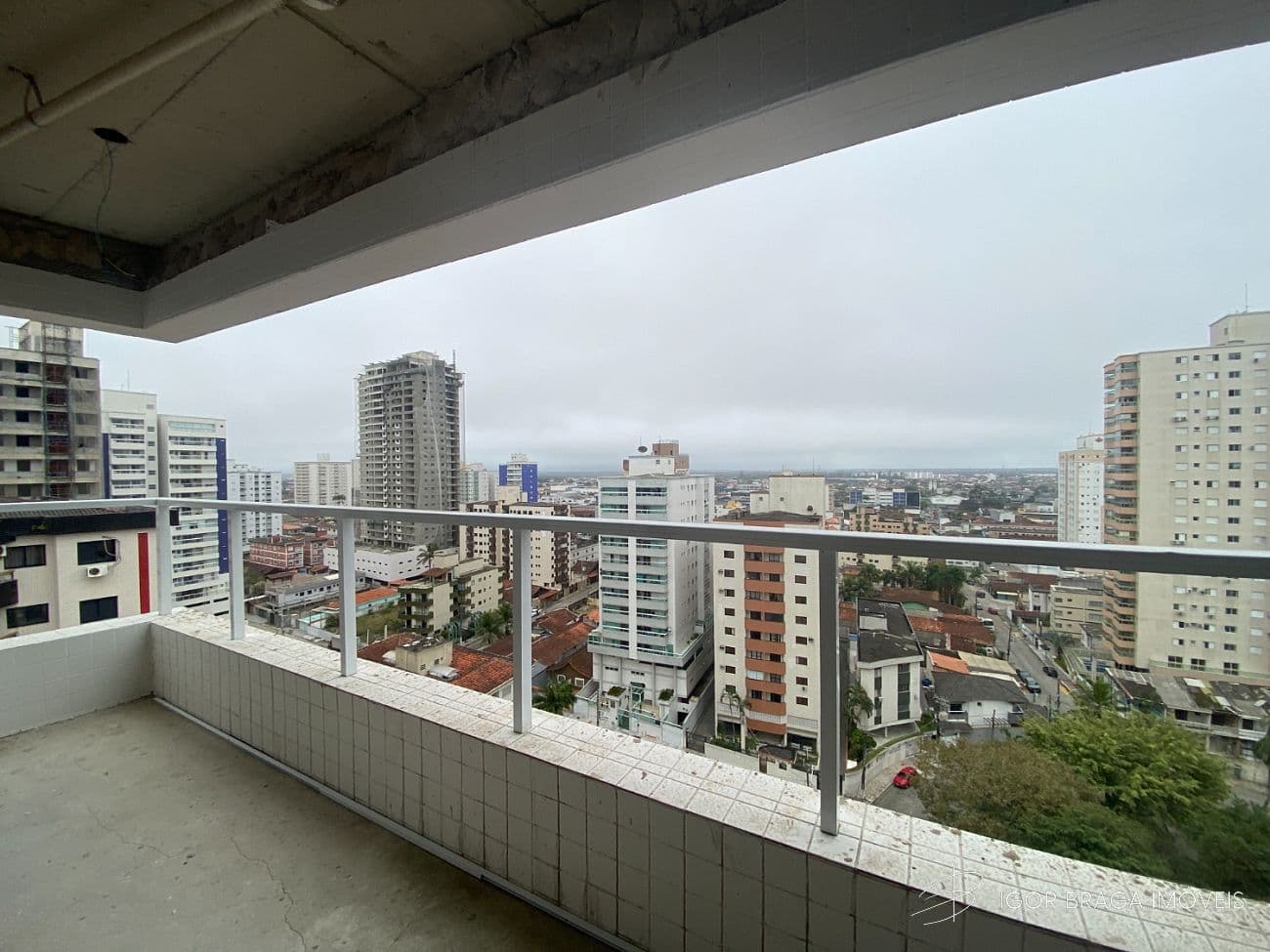 EXCELENTE CONSTRUÇÃO, AMPLO E LAZER COMPLETO — foto 1