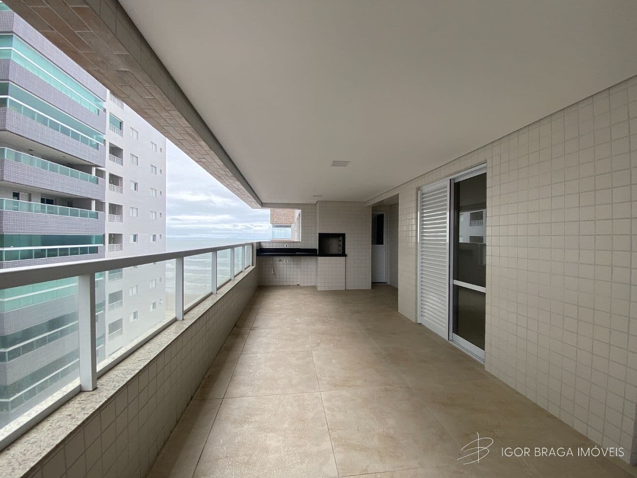 BELÍSSIMO APARTAMENTO, AMPLO, FINO ACABAMENTO E LAZER COMPLETO — foto 1