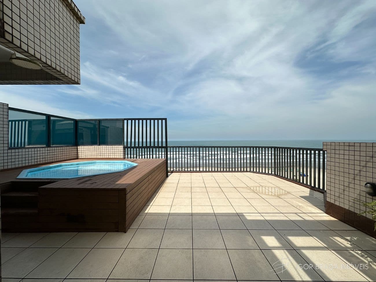 BELÍSSIMA COBERTURA, AMPLA E ÀREA DE LAZER — foto 1