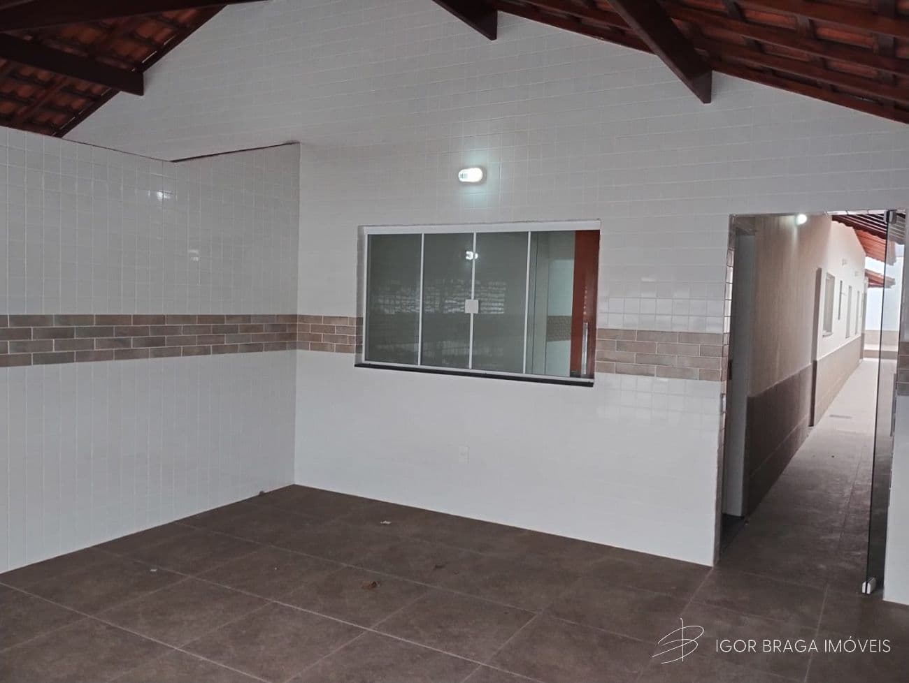 BELÍSSIMA CASA GEMINADA, FINO ACABAMENTO E À 400M DO MAR — foto 1