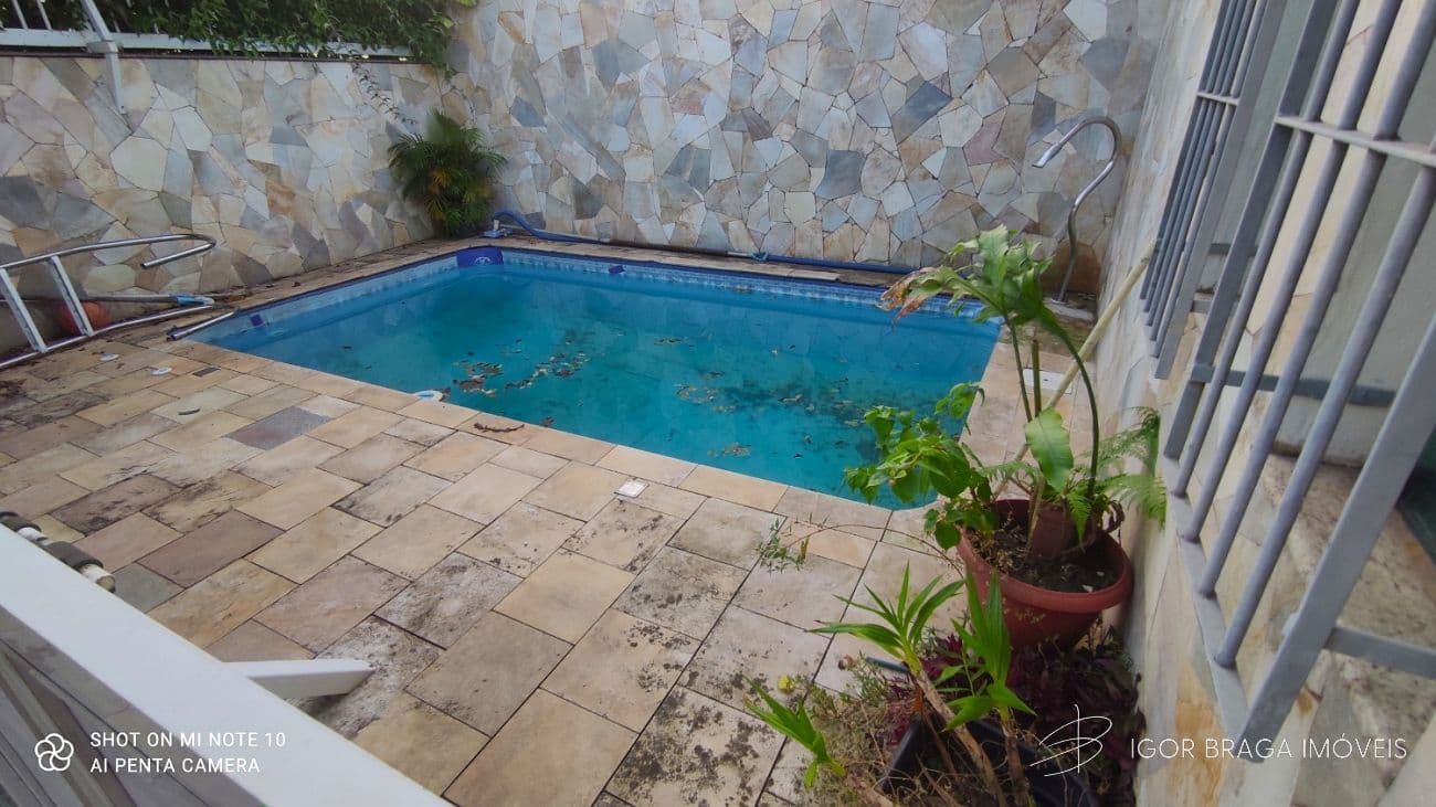 BELÍSSIMA CASA, FINO ACABAMENTO E À 380M DO MAR — foto 1