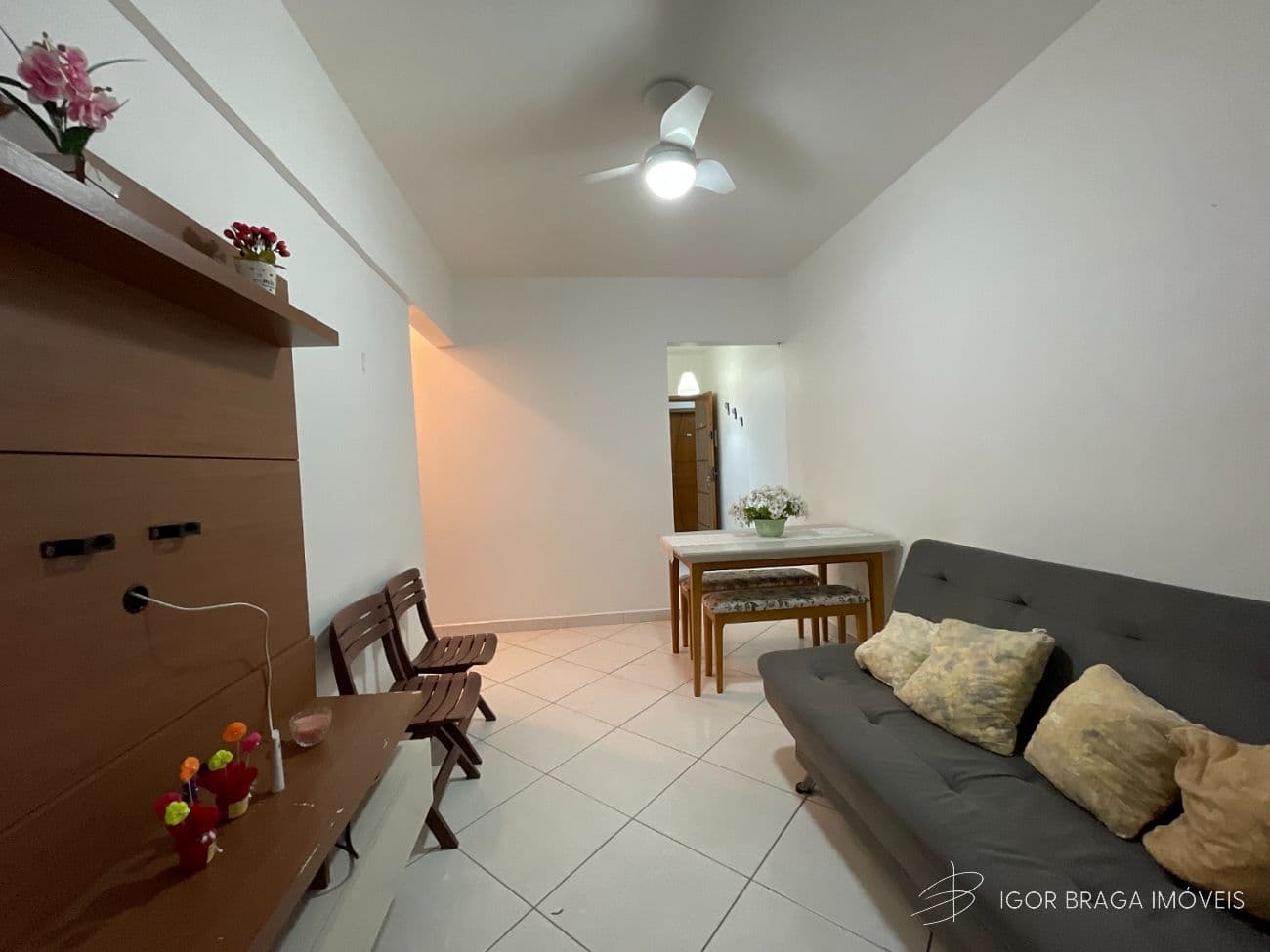 BELÍSSIMO APARATAMENTO, AMPLO E À 40M DO MAR — foto 1