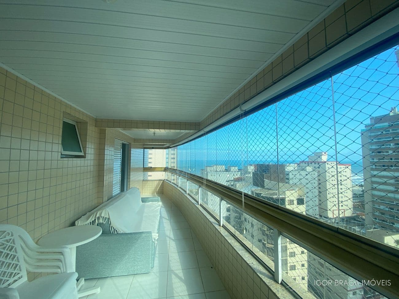 BELÍSSIMO APARTAMENTO, À 130M DO MAR E LAZER COMPLETO — foto 1