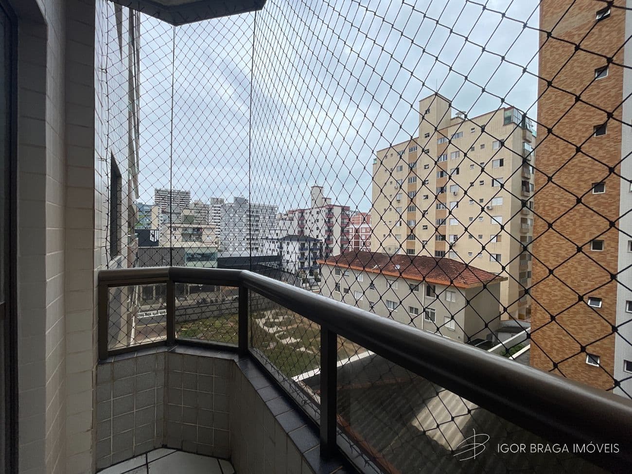 EXCELENTE APARTAMENTO, Á 200M DO MAR E LAZER COMPLETO — foto 1