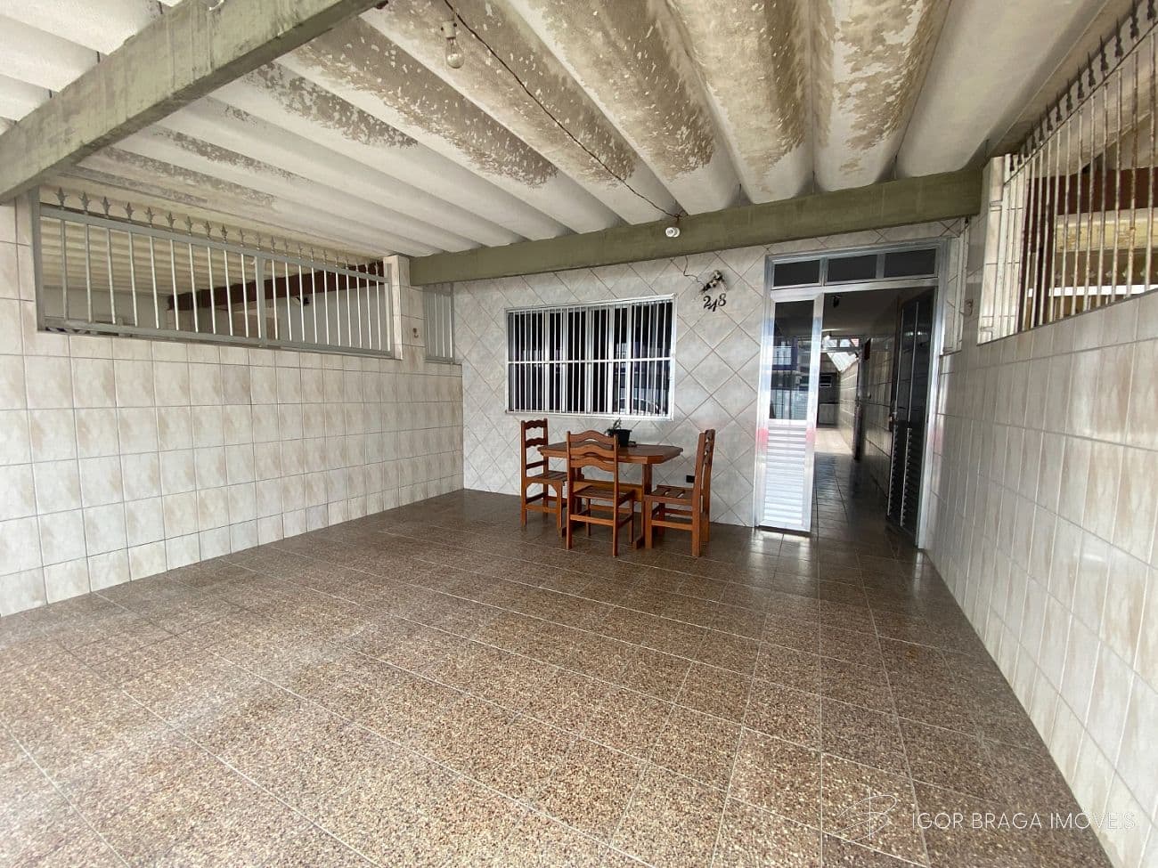 EXCELENTE CASA, À 350 METROS DO MAR — foto 1