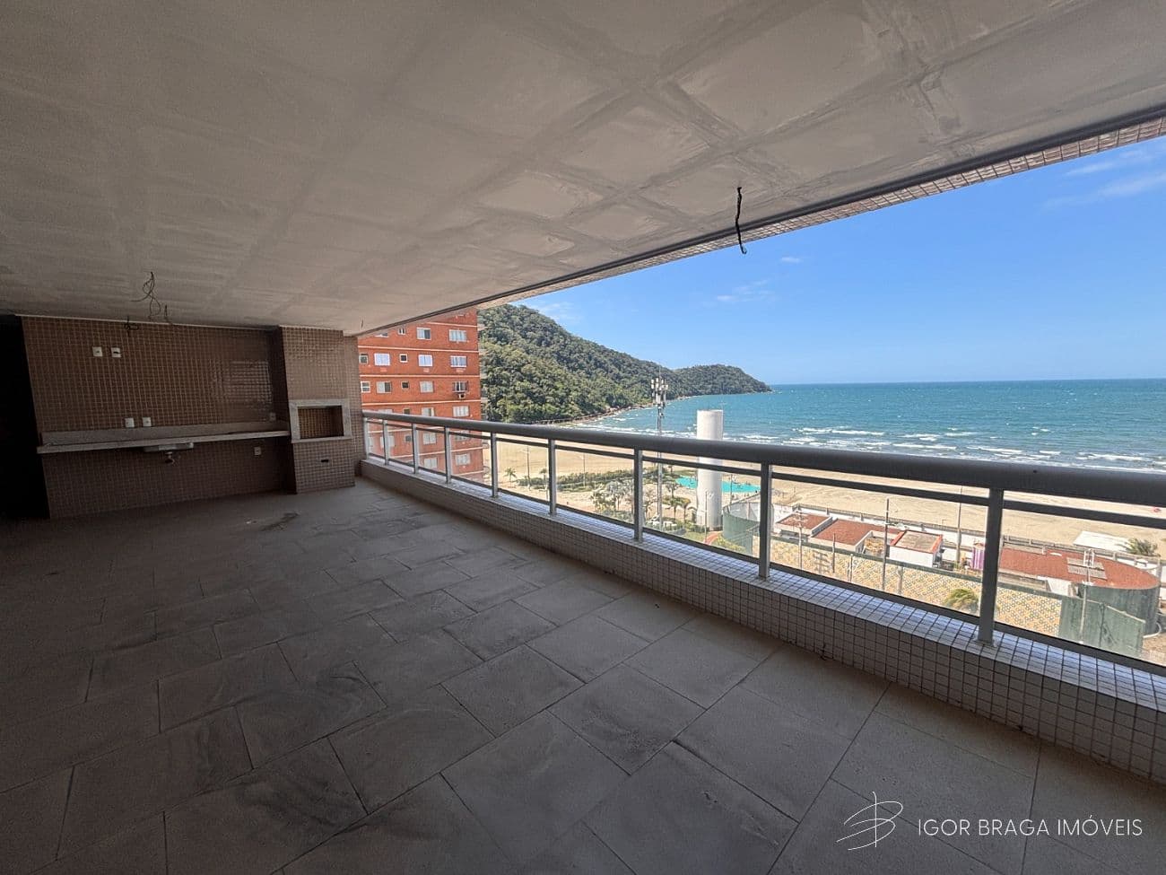 BELÍSSIMO APARTAMENTO COM VISTA MAR LATERAL E AREA DE LAZER COMPLETA — foto 1