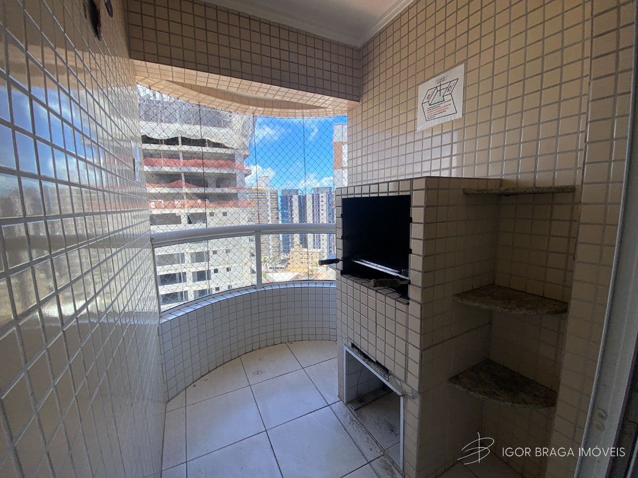 EXCELENTE APARTAMENTO A 250M DO MAR E COM AREA DE LAZER COMPLETO — foto 1