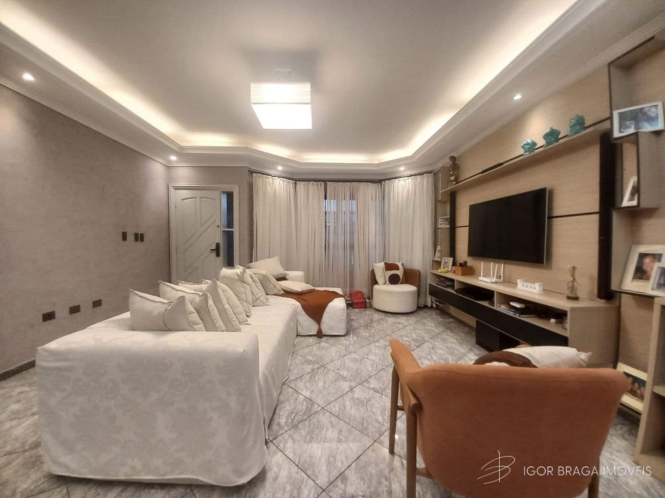 EXCELENTE CASA GEMINADA A 300M DO MAR, SALA AMPLA E AREA GOURMET — foto 1