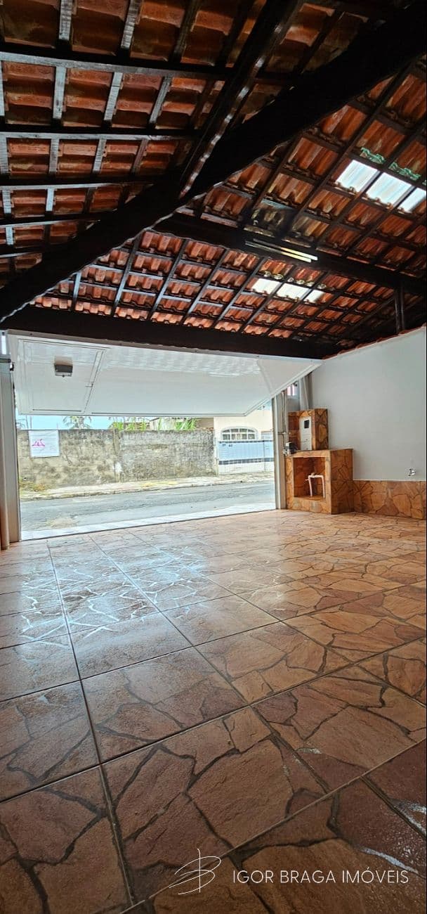 INCRIVEL CASA, FINO ACABAMENTO E À 80M DO MAR — foto 1