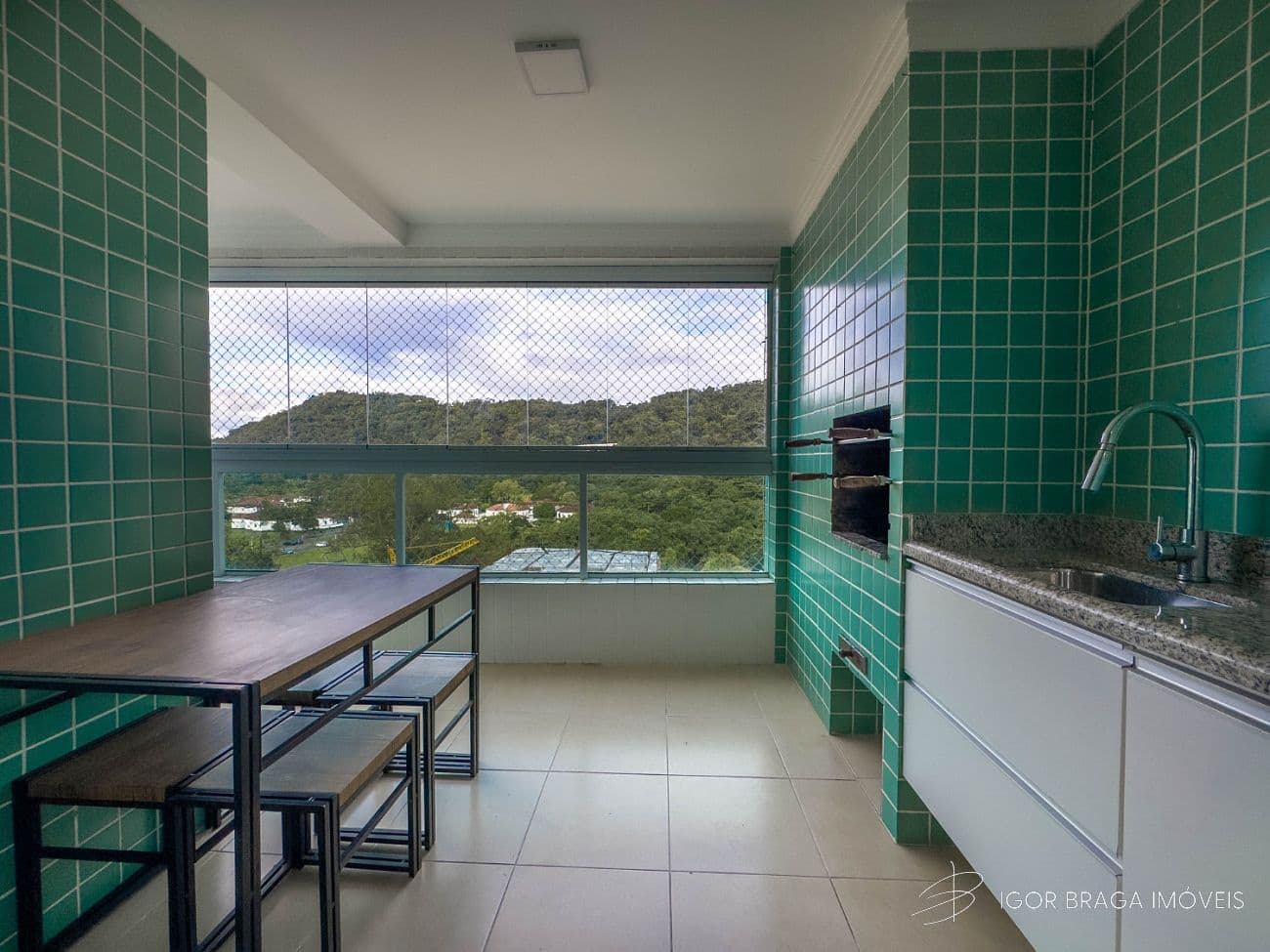 BELÍSSIMO APARTAMENTO, À 250M DO MAR E LAZER COMPLETO — foto 1