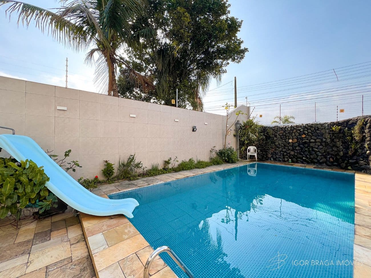 EXCELENTE CASA, AMPLA E COM ÁREA GOURMET — foto 1