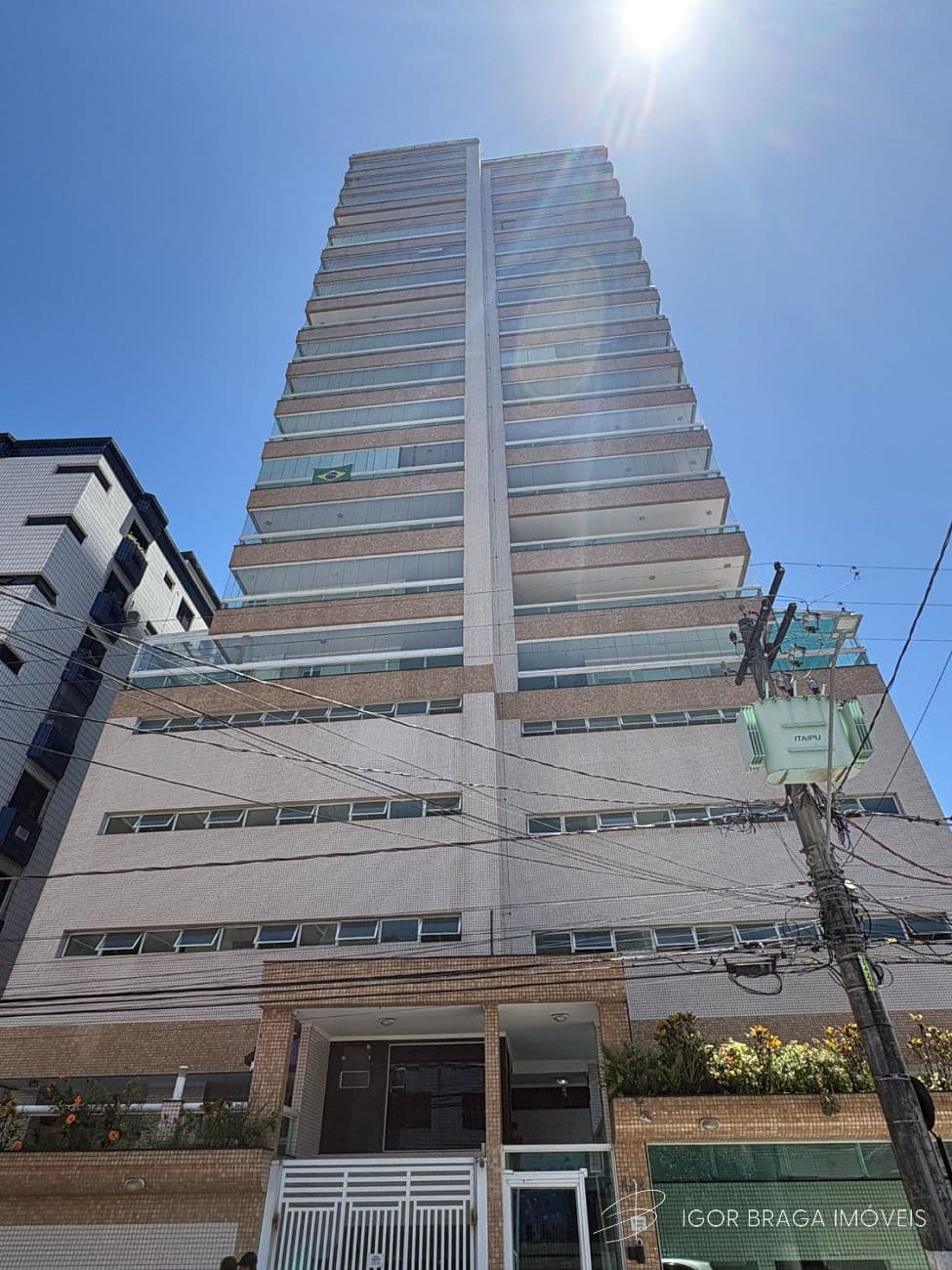 BELÍSSIMO APARTAMENTO, À 450M DO MAR E LAZER COMPLETO — foto 1