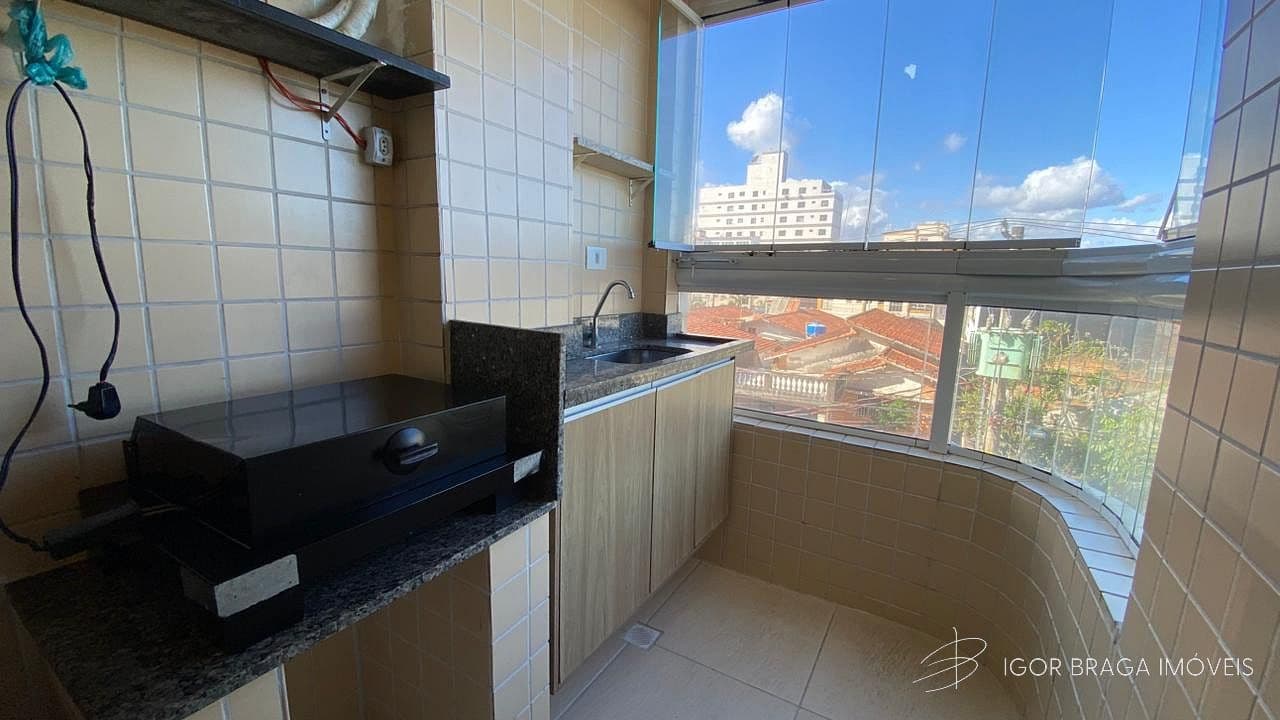 EXCELENTE APARTAMENTO A 50M DO MAR E COM ÁREA DE LAZER COMPLETA — foto 1