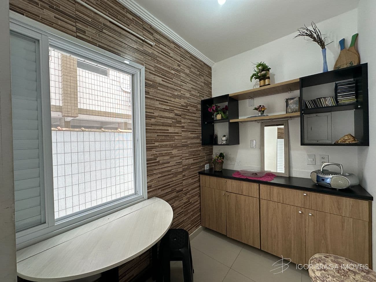 BELÍSSIMA KITNET, À 150M DO MAR E LAZER COMPLETO — foto 1