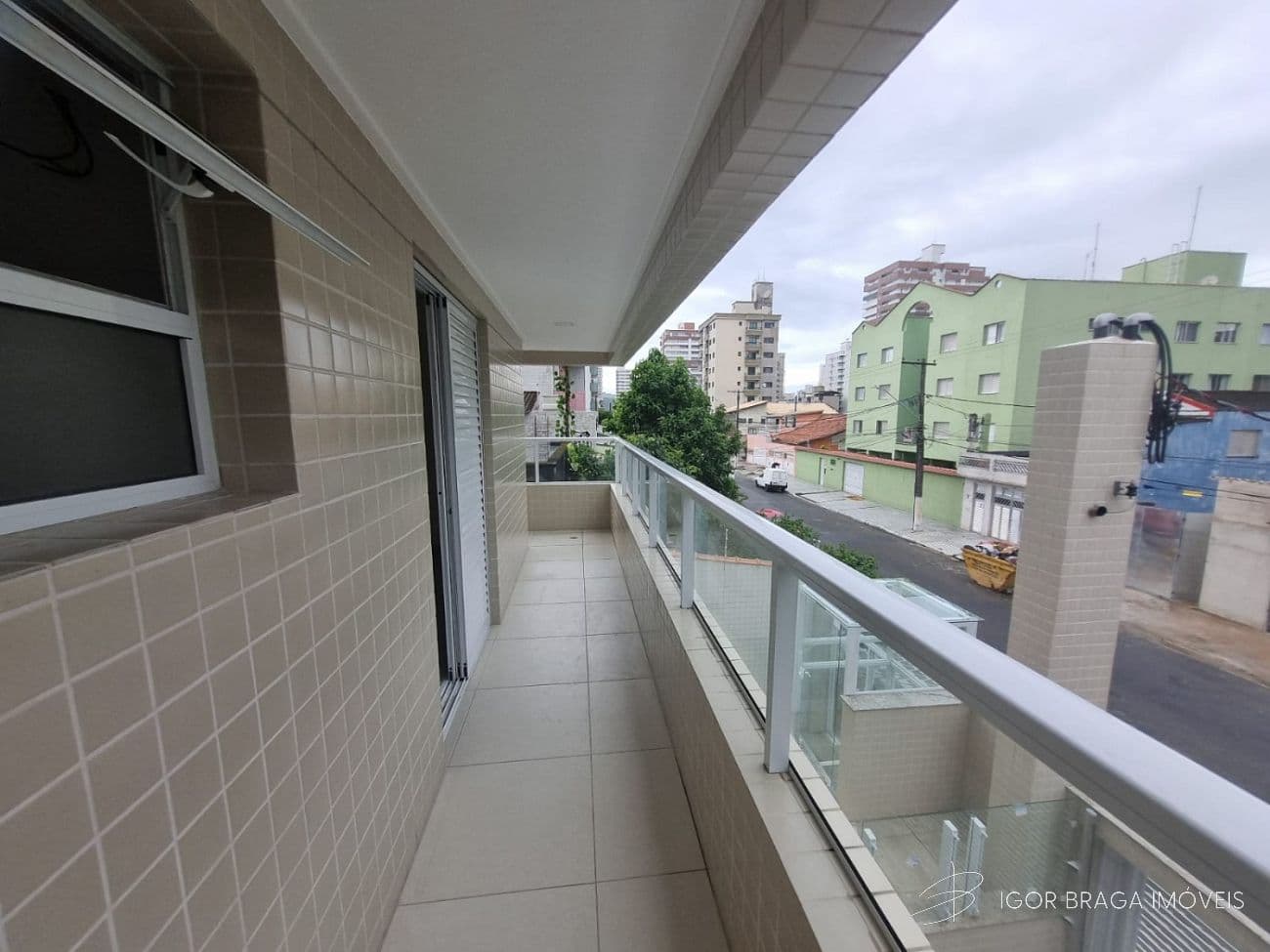 BELÍSSIMO APARTAMENTO, À 100M DO MAR E LAZER — foto 1
