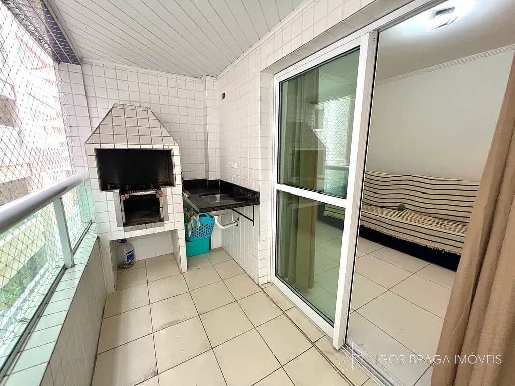 BELÍSSIMO APARTAMENTO, À 300M DO MAR E LAZER COMPLETO — foto 1