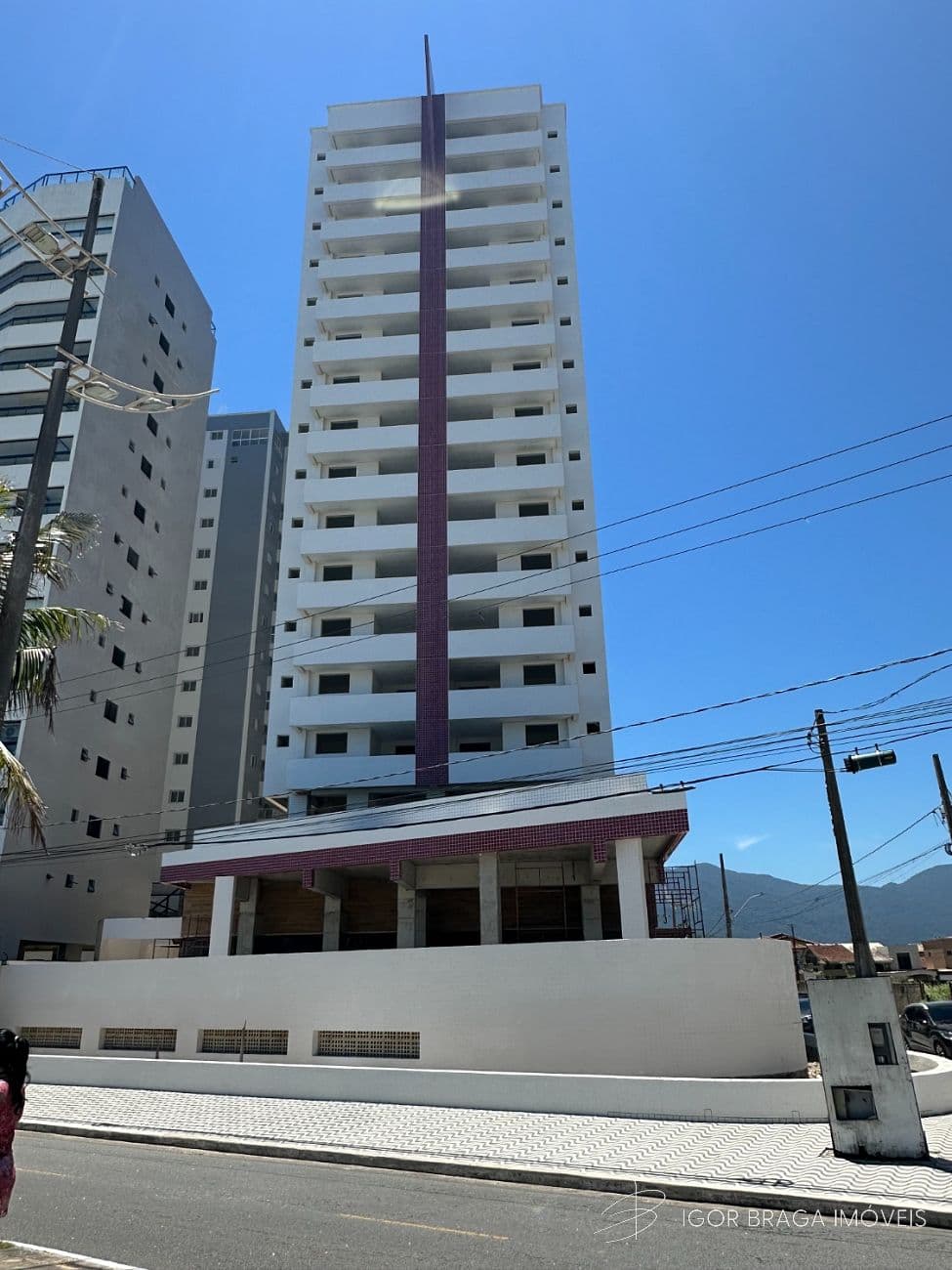 BELÍSSIMA CONSTRUÇÃO, À 50m DO MAR E LAZER COMPLETO — foto 1