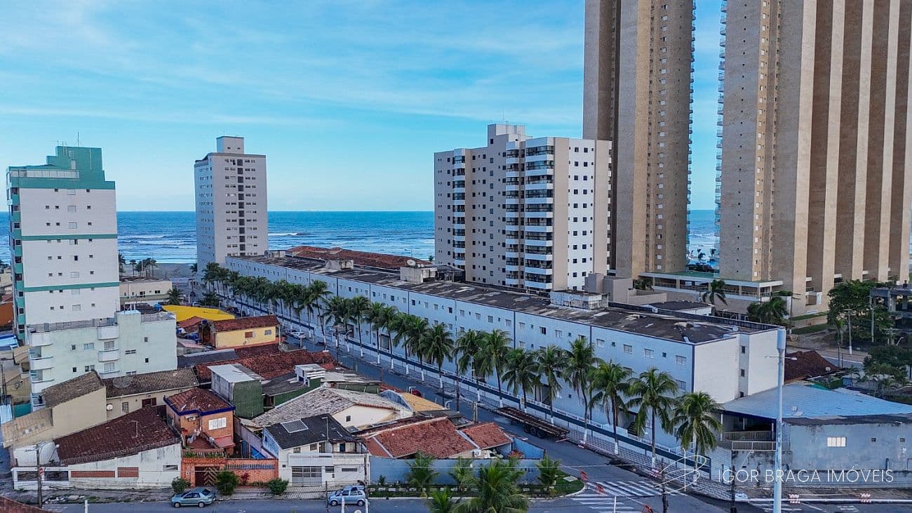 BELÍSSIMA KITNET, À 50M DO MAR E LAZER COMPLETO — foto 1