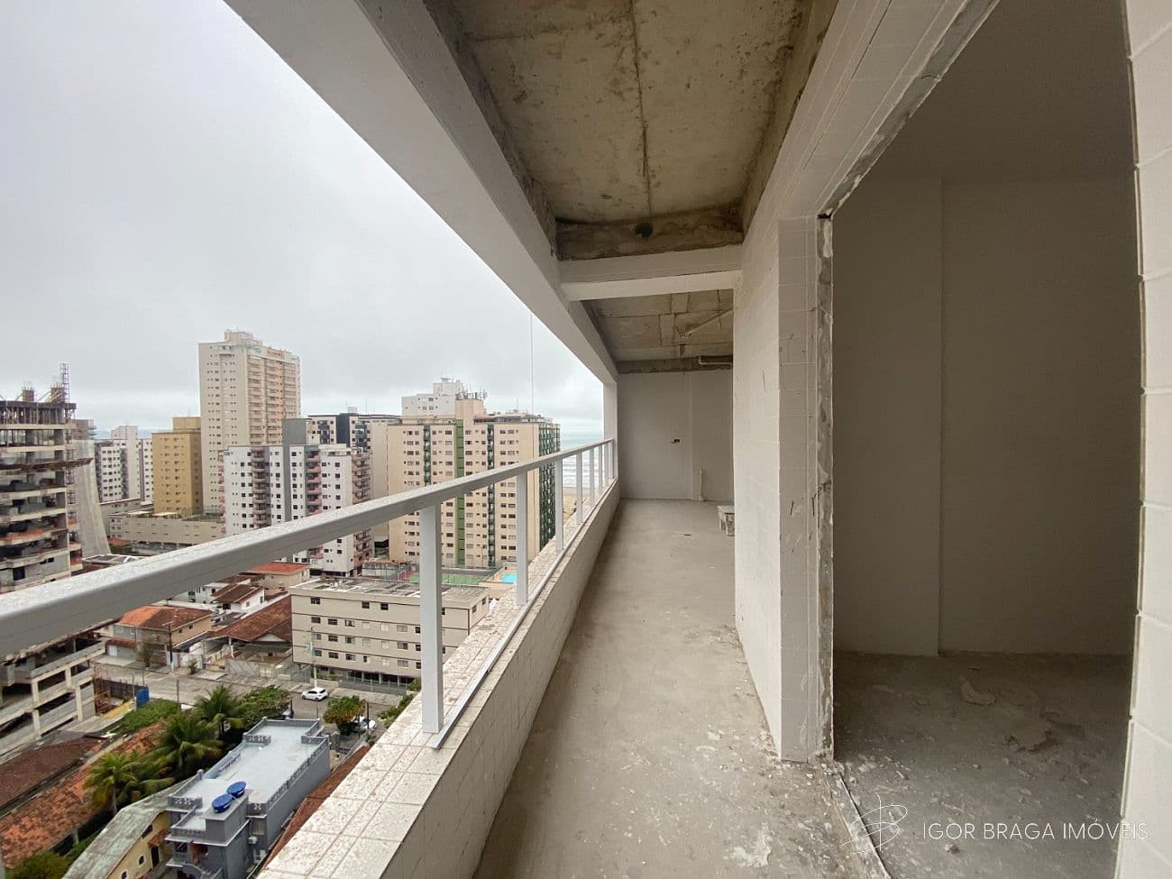 APARTAMENTO EM CONSTRUÇÃO, À 100M DO MAR E LAZER COMPLETO — foto 1
