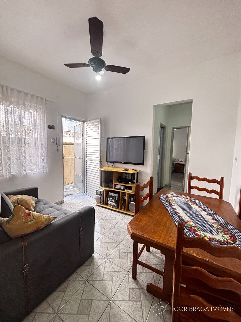 BELÍSSIMA KITNET, À 350M DO MAR — foto 1