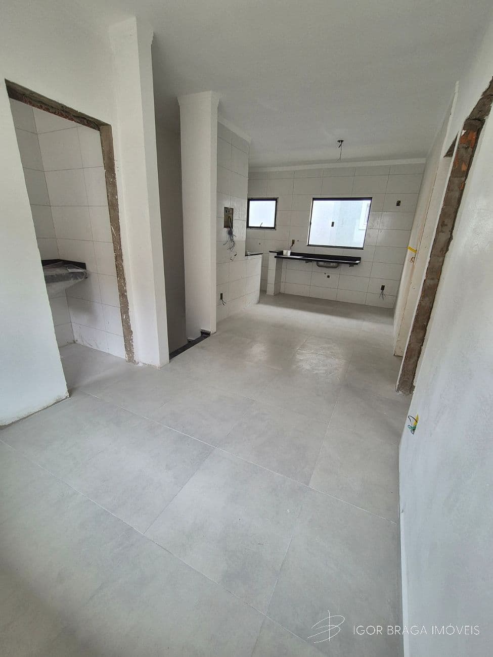 BELÍSSIMO CASA EM CONDOMINIO, À 300M DO MAR E LAZER COMPLETO — foto 1