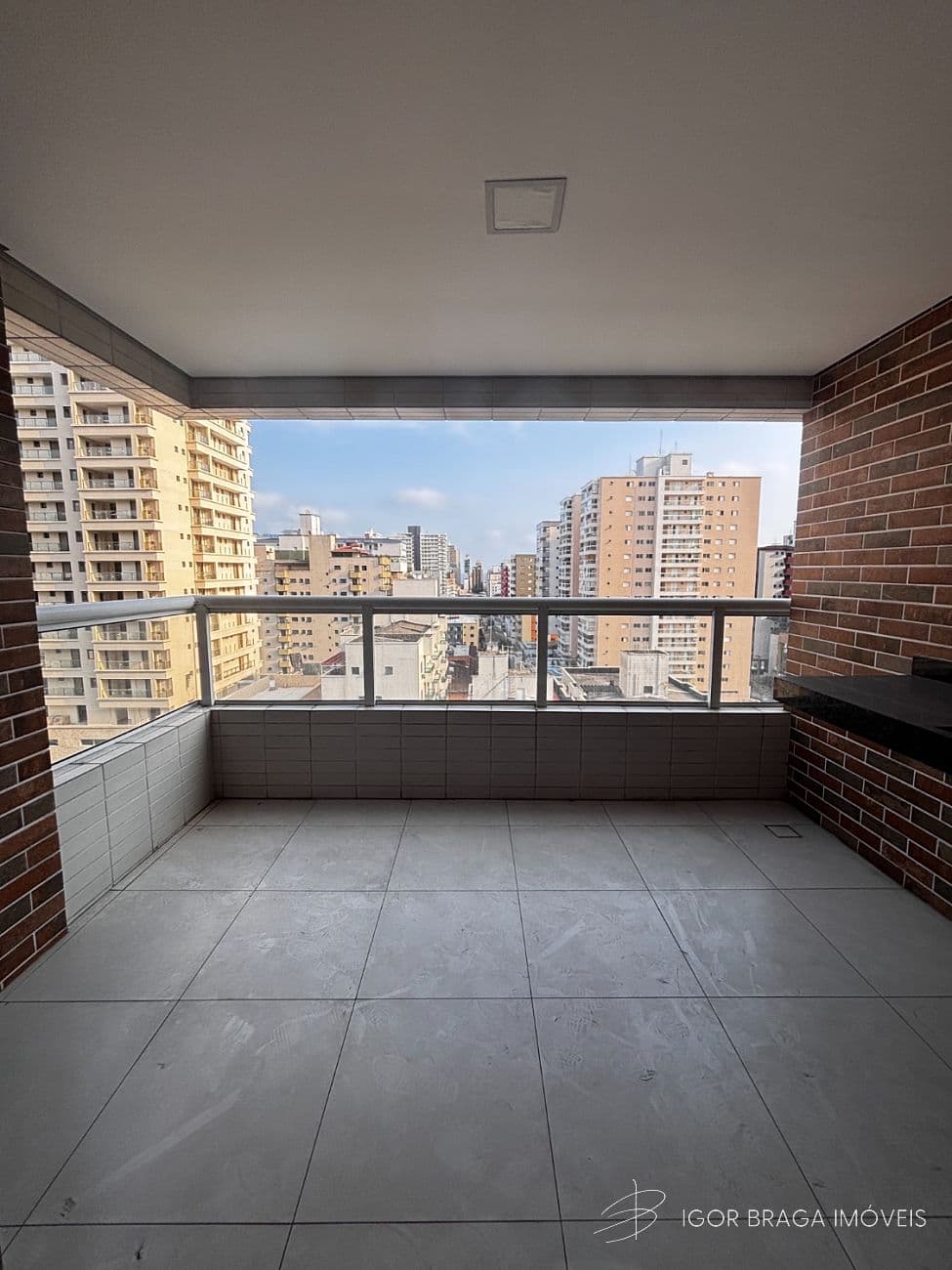 BELÍSSIMO APARTAMENTO, À 900M DO MAR E LAZER COMPLETO — foto 1