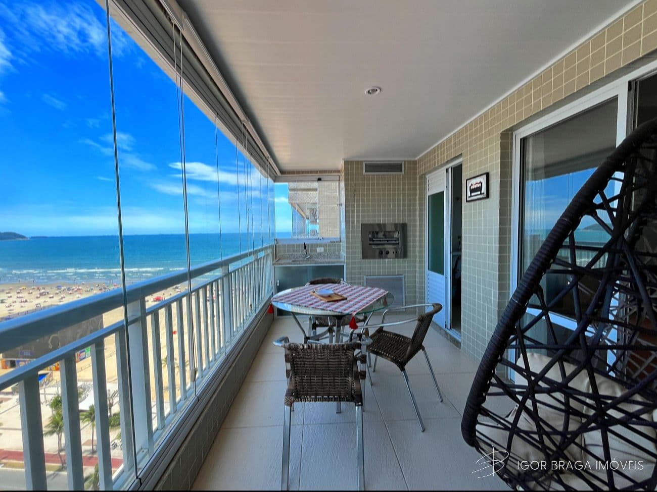 EXCELENTE APARTAMENTO, À 10M DO MAR E LAZER COMPLETO — foto 1