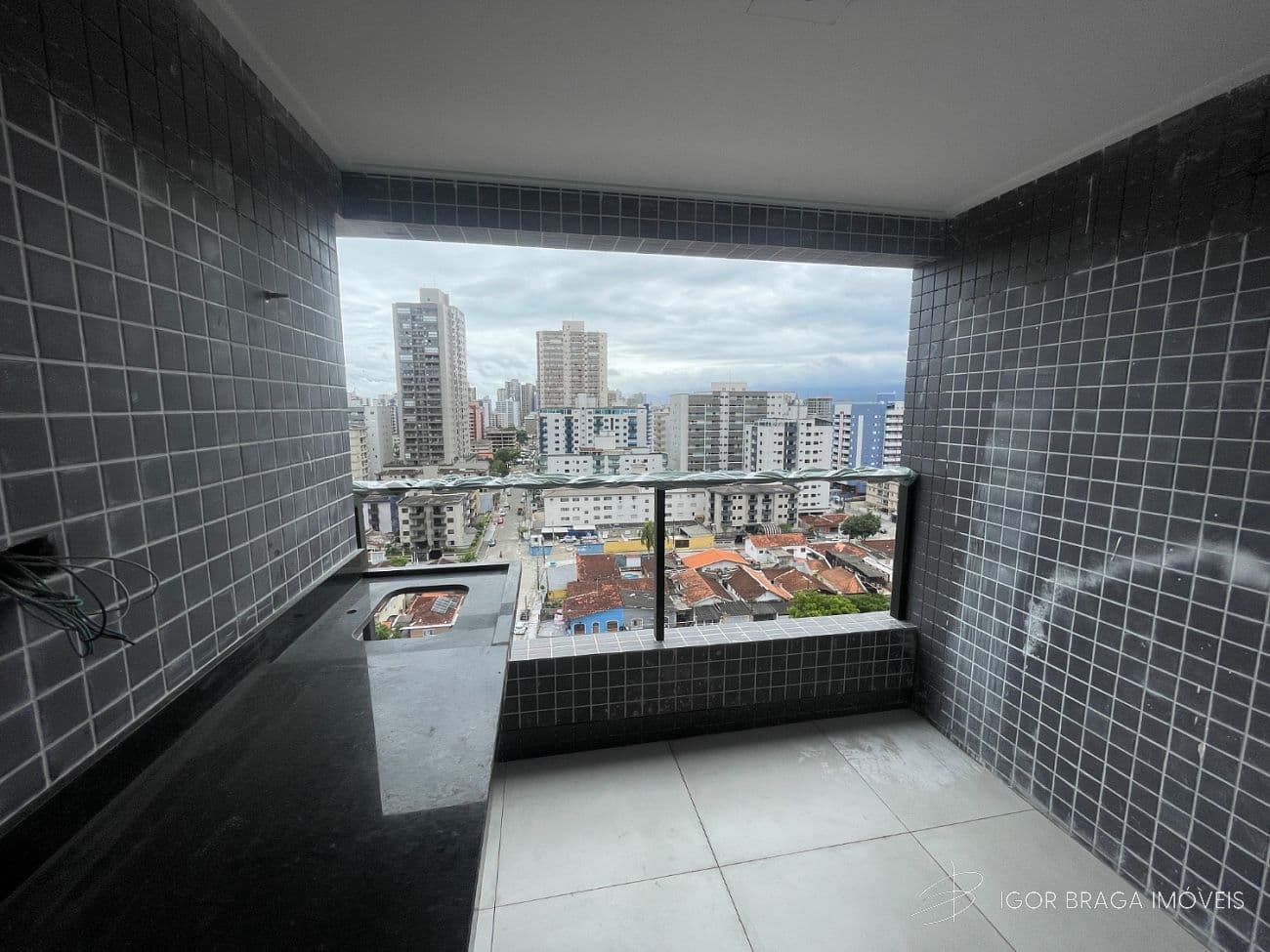 EXCELENTE EMPREENDIMENTO A 350M DO MAR E LAZER COMPLETO — foto 1