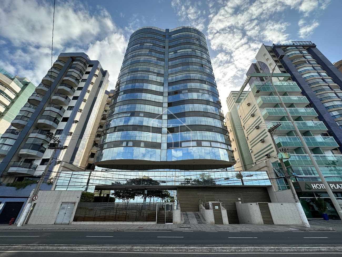 APARTAMENTO DE 4 SUITES, 273m2, SOL DA MANHÃ, FRENTE PARA O MAR, PRAIA DA COSTA — foto 1