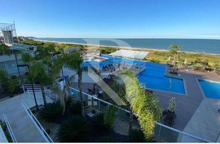 3 Dormitórios no maior Home Clube da praia — foto 1