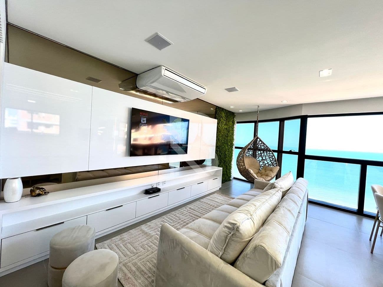 3 quartos. Apartamento frente mar em Balneário Piçarras - SC — foto 1