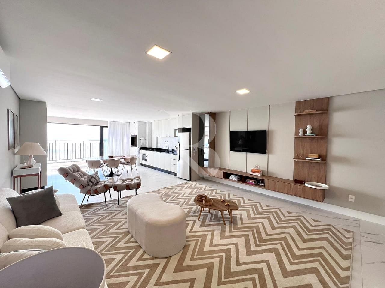 3 suítes, lazer completo, vista panorâmica. Apartamento a venda Balneário Piçarras SC — foto 1