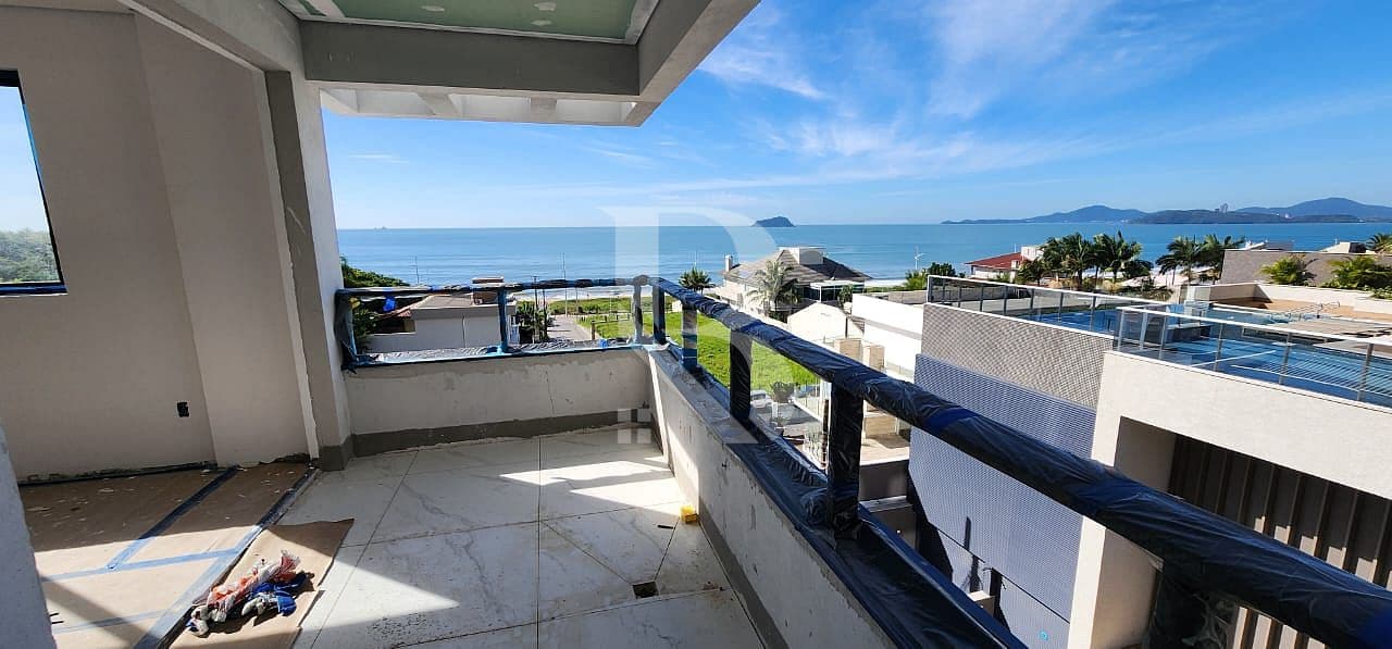 Com 3 quartos, vista mar definitiva — foto 1