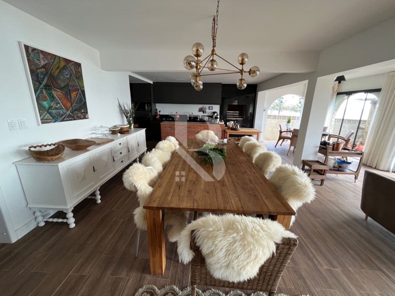 Com 6 dormitórios. Casa a venda frente mar em Balneário Piçarras SC — foto 1