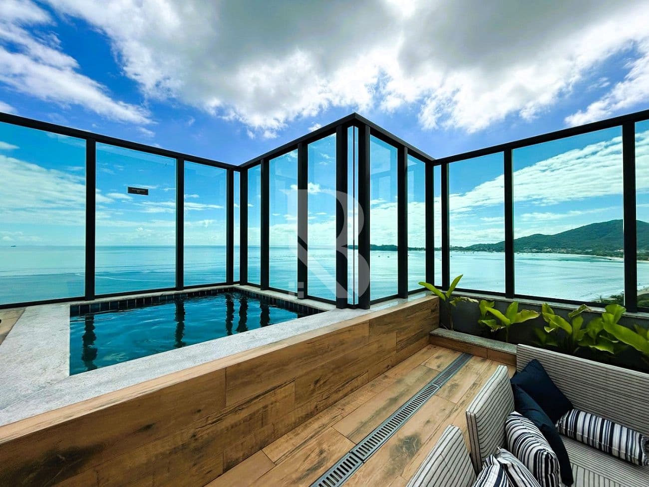 Com 3 quartos. Apartamento a venda em Penha - SC — foto 1