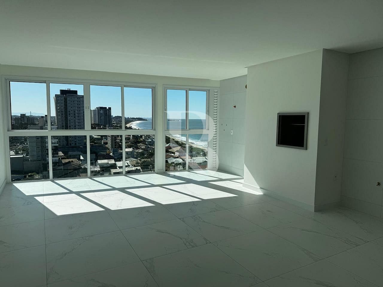 Com 3 suítes. Apartamento a venda em Balneário Piçarras - Litoral Norte SC — foto 1