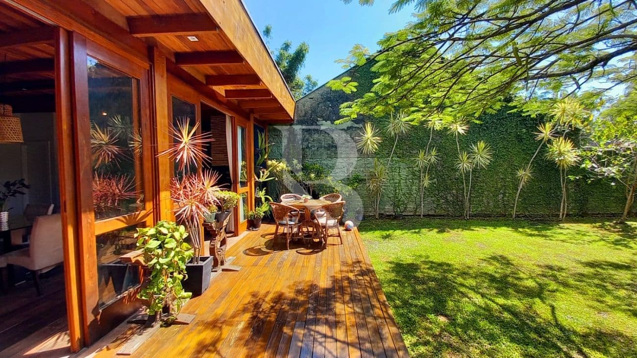 Com 4 quartos. Casa a venda Penha SC — foto 1