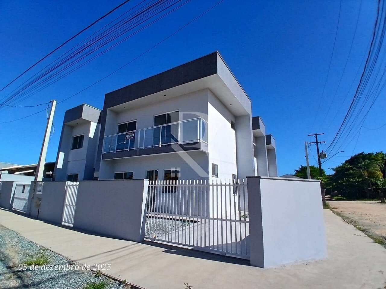 Com 2 quartos. Casa a venda em Barra Velha SC — foto 1