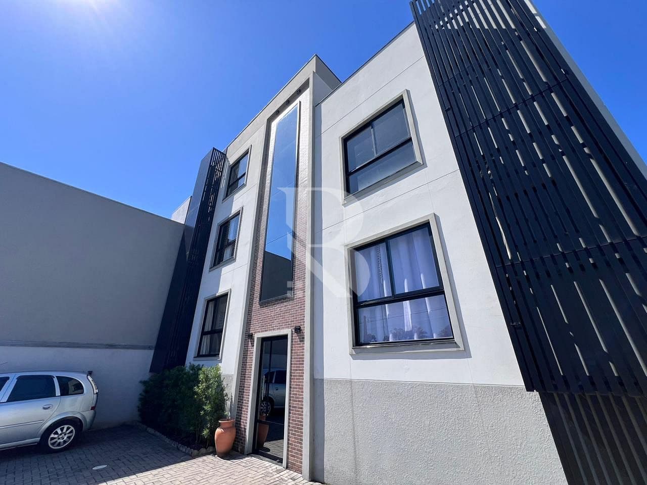 Com 3 quartos. Apartamento a venda Balneário Piçarras SC — foto 1