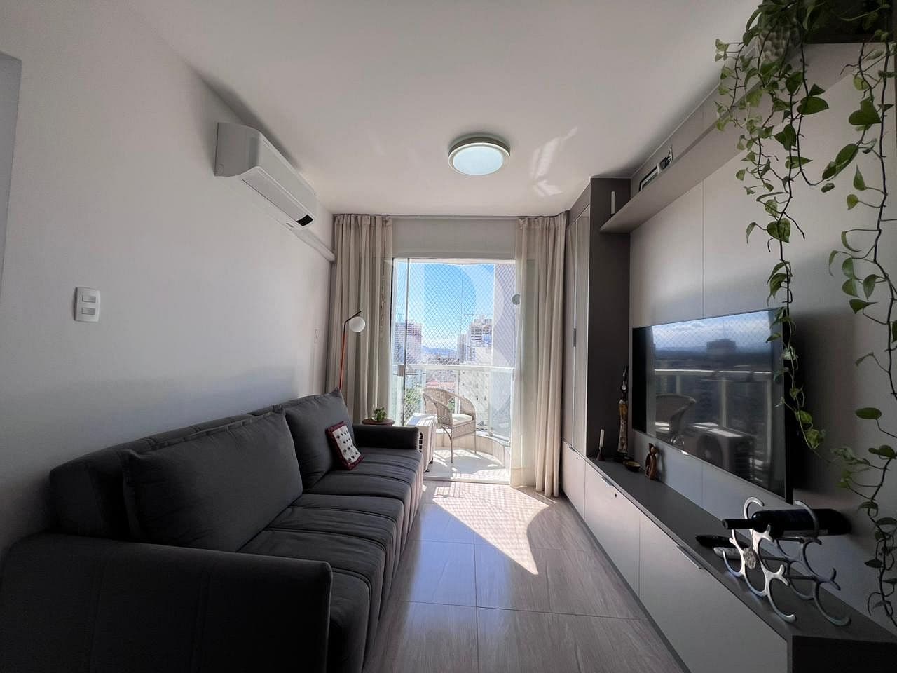 Com 1 Quarto. Apartamento a venda em Balneário Piçarras SC. — foto 1