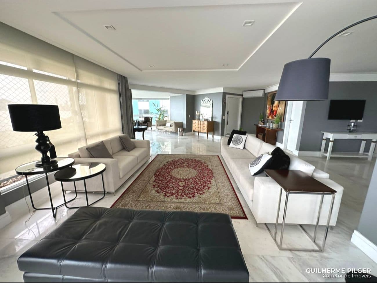Apartamento no Ed. Leonardo da Vinci em Balneário Camboriú — foto 1