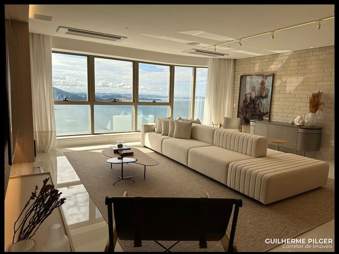 Apartamento no Ed. Yachthouse by Pininfarina na Barra Sul em Balneário Camboriú — foto 1