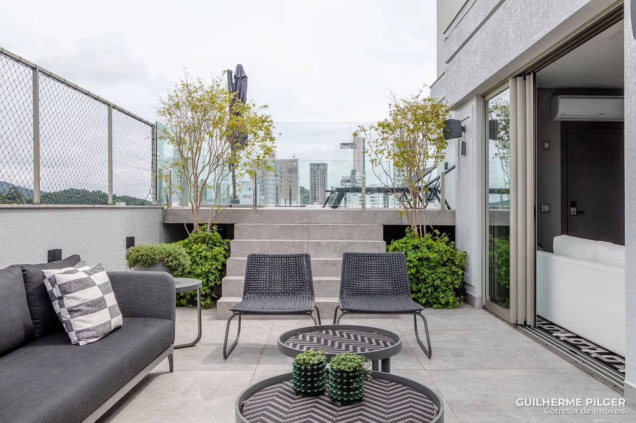 Cobertura no Ed. Charmant Residence em Balneário Camboriú — foto 1