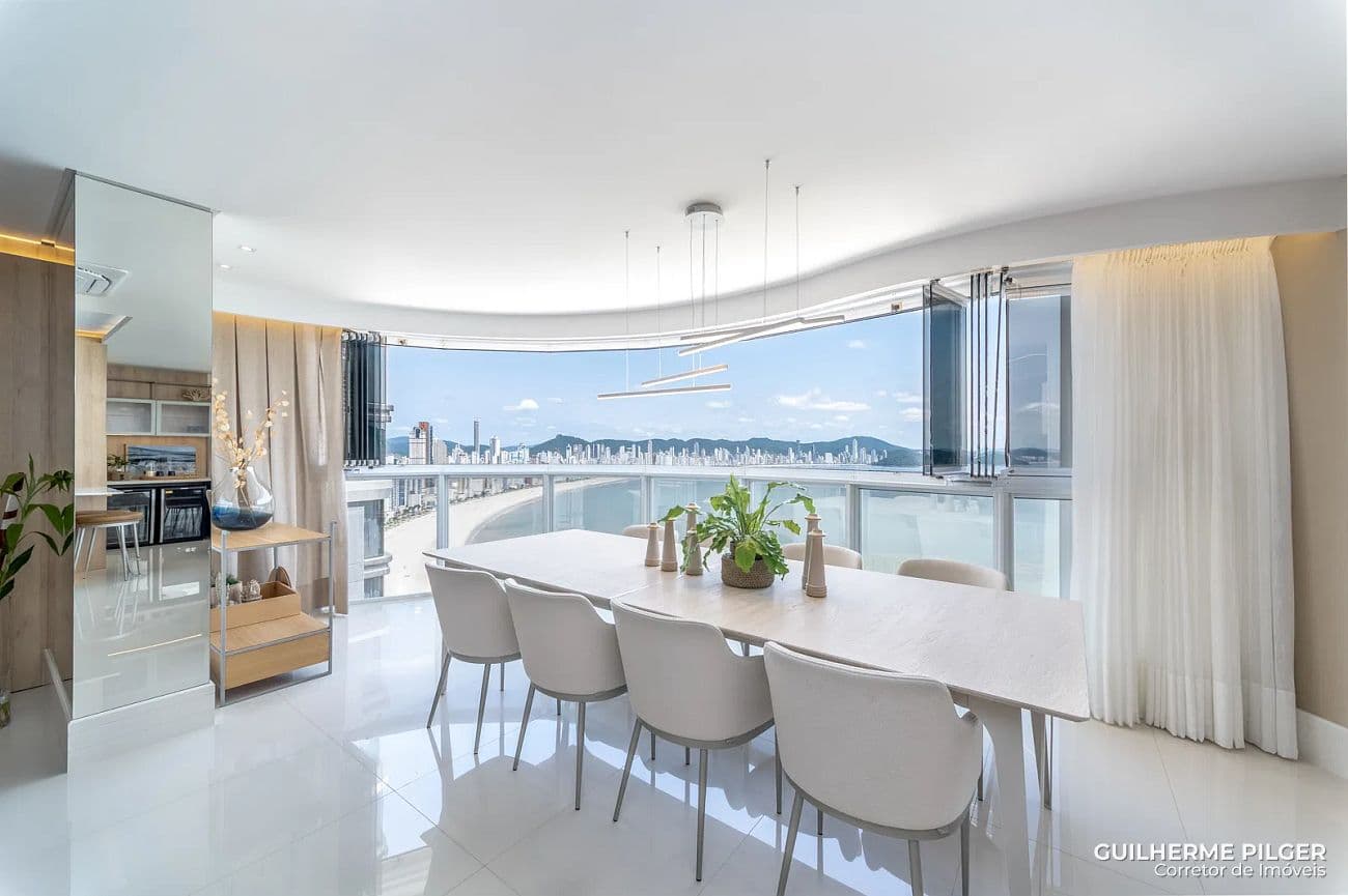 Apartamento no Ed. Ibiza Towers em Balneário Camboriú — foto 1